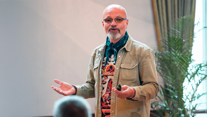 Kevesen tudják: Dr. Zacher Gábor volt az Eventikum első meghívott előadója
